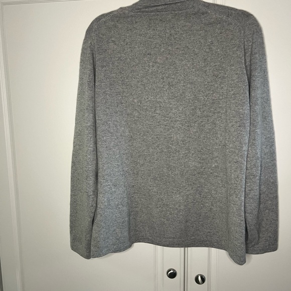 Charter Club 100% Cashmere Turtleneck Sweater - Picture 8 of 9